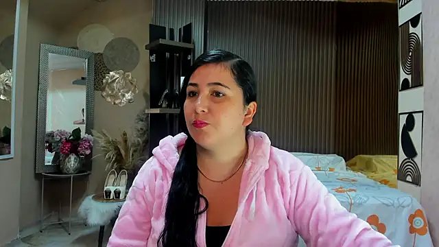 Snapshot of BBWLuxuryMuse chatting on May 2026 11:26:02 AM BBWLuxuryMuse online show from May 2026 11:26:02 AM