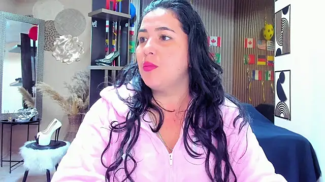 Snapshot of BBWLuxuryMuse chatting on June 2026 11:54:02 AM BBWLuxuryMuse online show from June 2026 11:54:02 AM
