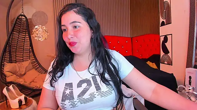 Snapshot of BBWLuxuryMuse chatting on July 2026 02:13:01 PM BBWLuxuryMuse online show from July 2026 02:13:01 PM