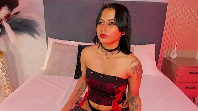 RavenMonrroe online show from May 2026 07:40:02 PM