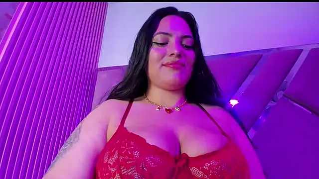 Snapshot of Isabella_Mora_ chatting on July 2026 03:33:01 AM Isabella Mora online show from July 2026 03:33:01 AM