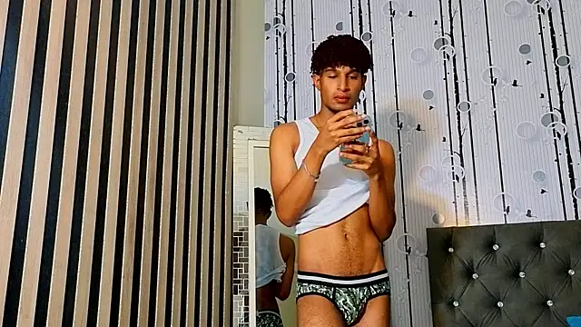 Alex Bloom online show from June 2026 07:19:02 PM