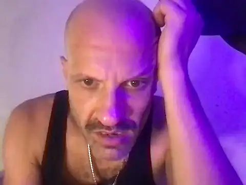 french solo X online show from June 2026 06:05:02 AM