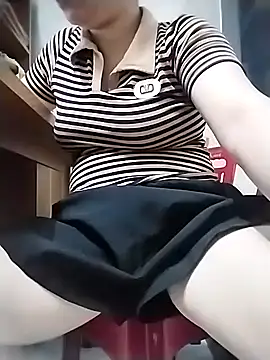 Girl lovebaby online show from May 2026 02:29:02 AM