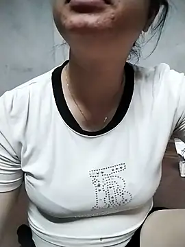 Girl lovebaby online show from May 2026 02:52:02 AM