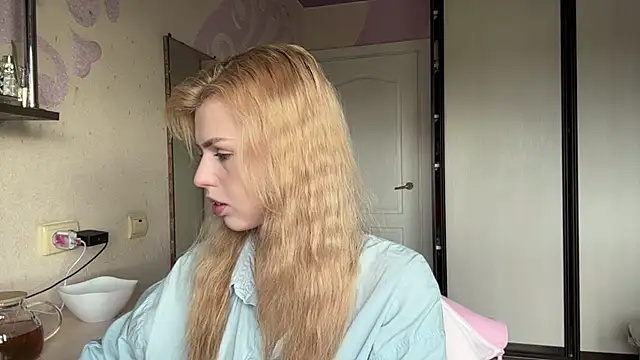 ScarlettRosy online show from May 2026 04:09:02 AM