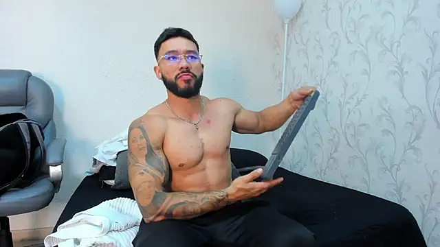 Snapshot of Axel_power_ chatting on May 2026 03:15:01 AM Axel power online show from May 2026 03:15:01 AM