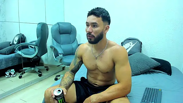 Snapshot of Axel_power_ chatting on May 2026 03:15:01 AM Axel power online show from May 2026 03:15:01 AM