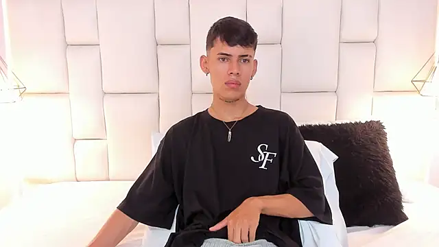 JacobFerrer online show from June 2026 05:37:02 PM