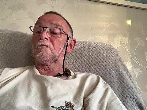 Moonraker64 online show from July 2026 07:27:01 PM
