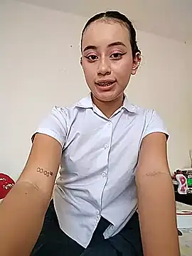 Snapshot of L0lita_Emi12 chatting on June 2026 03:21:02 PM L0lita Emi12 online show from June 2026 03:21:02 PM