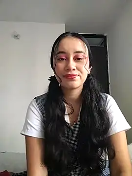 Snapshot of L0lita_Emi12 chatting on June 2026 07:19:01 PM L0lita Emi12 online show from June 2026 07:19:01 PM