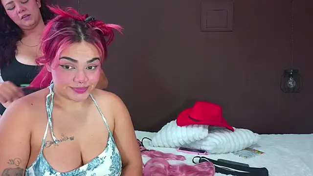 latinahotdivas1 online show from June 2026 09:42:02 PM