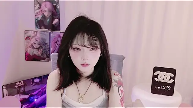 ShiQi-001 online show from May 2026 01:50:02 PM