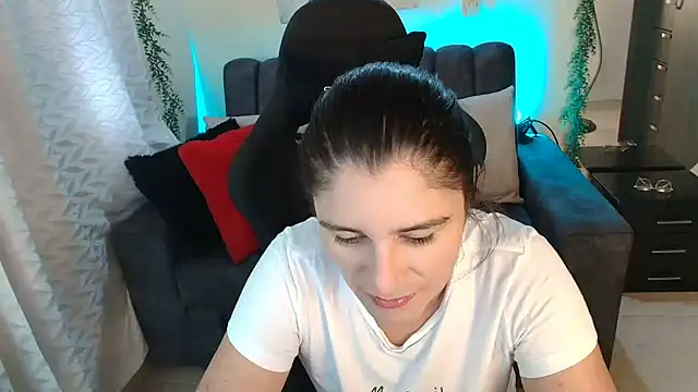 LUCYMILF SEXY online show from July 2026 03:05:01 PM