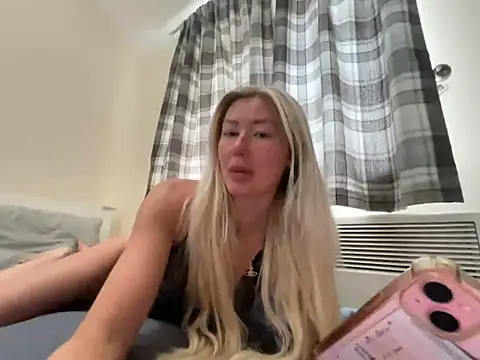 Chiaraxo- online show from June 2026 01:03:01 PM
