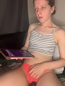 Snapshot of Tatum-Bear chatting on July 2026 09:18:02 PM Tatum-Bear online show from July 2026 09:18:02 PM
