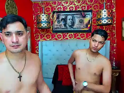 COUPLEFRIENDBAREBACK online show from May 2026 07:22:02 PM