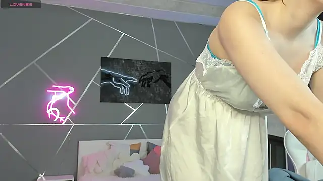vanila girl online show from May 2026 08:01:01 AM