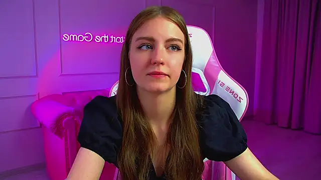 SofiaSarvains online show from June 2026 06:29:01 PM