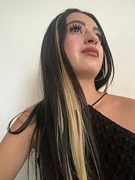 sol evanss  online show from May 2026 08:04:02 PM