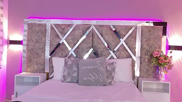 ParisRose  online show from July 2026 07:41:01 PM
