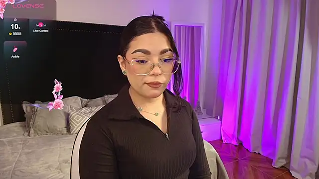 mariana owen online show from May 2026 12:02:02 PM