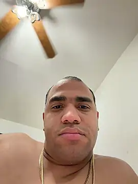 Snapshot of Carr97 chatting on July 2026 08:33:02 PM Carr97 online show from July 2026 08:33:02 PM