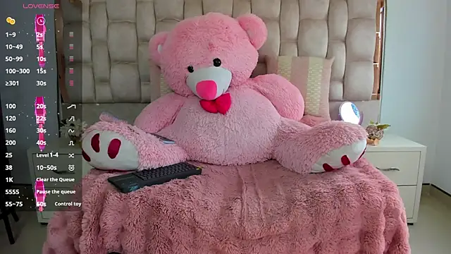 MaddyReyes online show from July 2026 08:14:01 PM