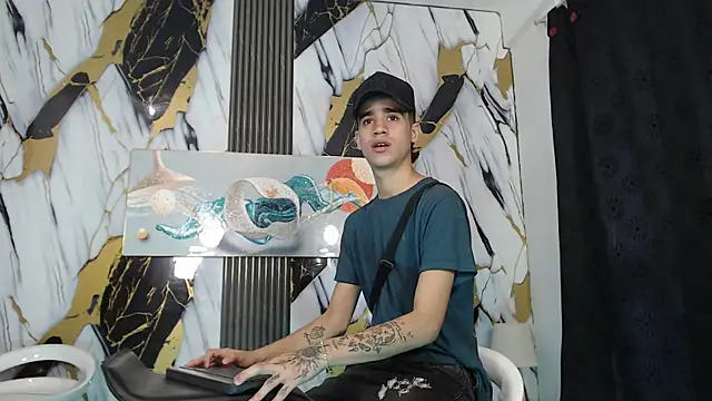 TWINKS BOYSX online show from May 2026 03:09:01 PM