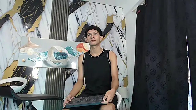 TWINKS BOYSX online show from June 2026 01:13:01 PM
