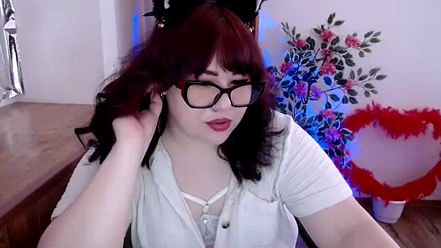 KarolinasHot online show from June 2026 05:40:02 PM