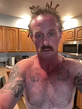 Snapshot of DreadlockDerek chatting on May 2026 10:04:01 PM DreadlockDerek online show from May 2026 10:04:01 PM