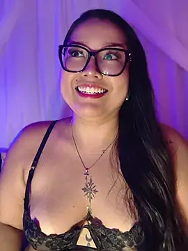 Snapshot of Im_DianaNoir chatting on July 2026 01:21:02 AM Im DianaNoir online show from July 2026 01:21:02 AM