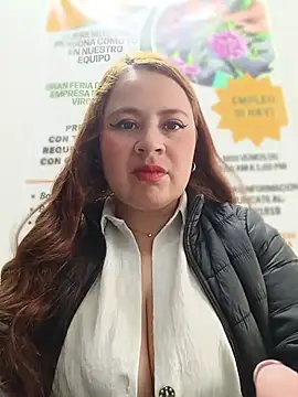Snapshot of VANESSA__28 chatting on July 2026 04:45:02 PM VANESSA 28 online show from July 2026 04:45:02 PM