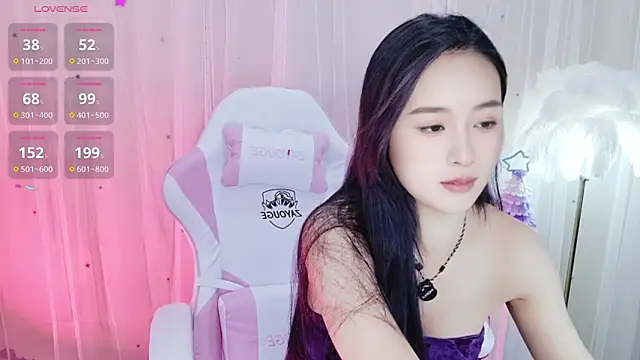 Snapshot of OvObbit_ chatting on June 2026 09:43:01 AM OvObbit online show from June 2026 09:43:01 AM