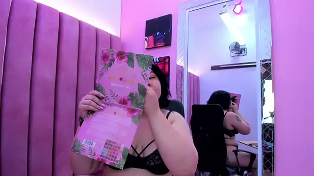 Sweet Nova  online show from June 2026 12:07:02 PM