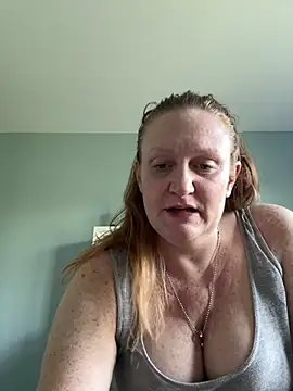 Kellilyn10 online show from June 2026 10:33:02 PM
