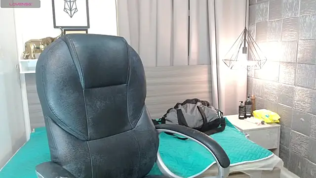 Snapshot of Princess_Xoxo chatting on July 2026 07:53:01 PM Princess Xoxo online show from July 2026 07:53:01 PM