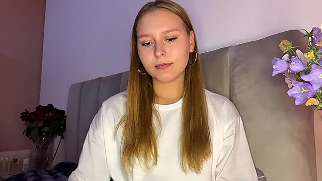 Snapshot of AlisaDreamy chatting on May 2026 02:13:01 PM AlisaDreamy online show from May 2026 02:13:01 PM