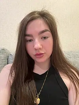Kira711q online show from May 2026 02:02:02 PM