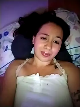 Snapshot of Annie_loveer chatting on June 2026 05:12:01 AM Annie loveer online show from June 2026 05:12:01 AM