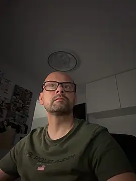 Snapshot of NakedAndrewHot chatting on June 2026 10:27:02 PM NakedAndrewHot online show from June 2026 10:27:02 PM