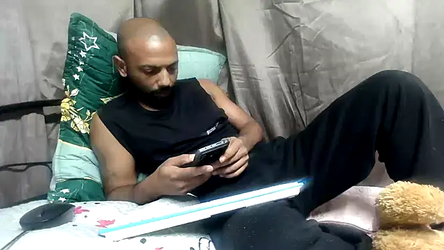 Camodick online show from April 2026 07:58:02 PM