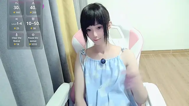 Ooo-Lola online show from May 2026 12:33:01 PM