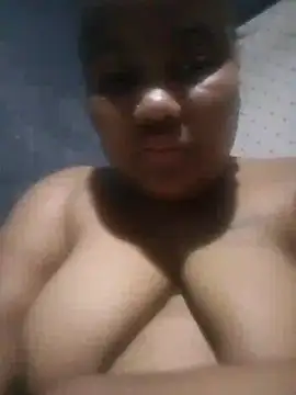 ChubbyMidgetxxx19 online show from May 2026 01:11:02 AM