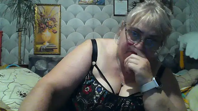MarinaFarina53 online show from July 2026 06:25:02 PM