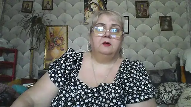 MarinaFarina53 online show from July 2026 07:23:02 AM