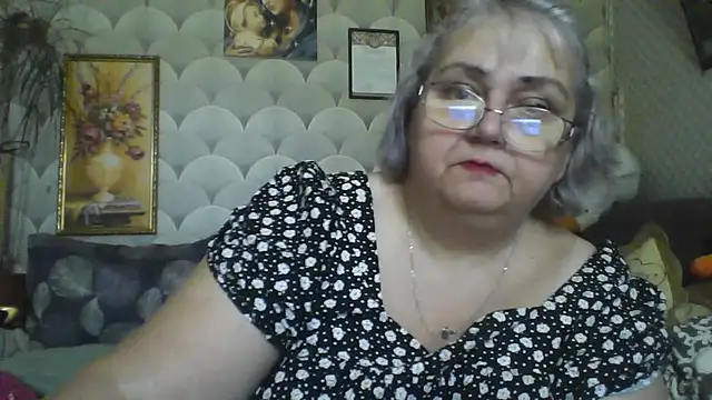 MarinaFarina53 online show from July 2026 07:15:02 AM