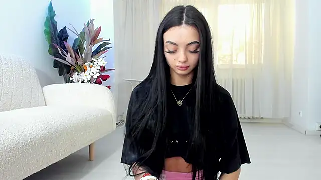 RachellRavee online show from May 2026 05:48:02 AM